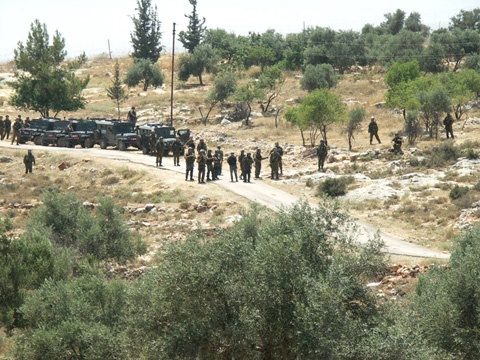 IOF Soldiers ready to attack