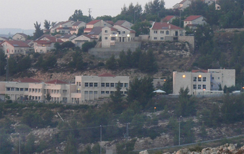 Nearer view of settlements